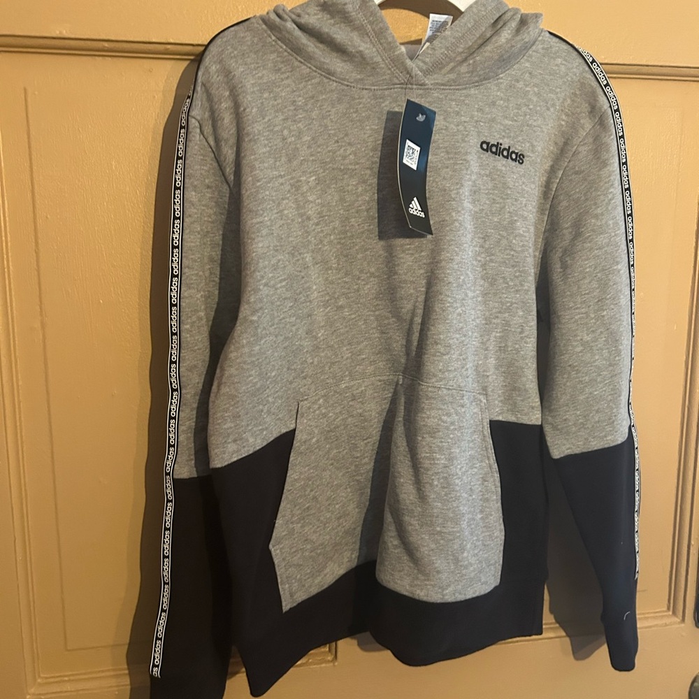 ADIDAS Boys Hoodie pull over size medium